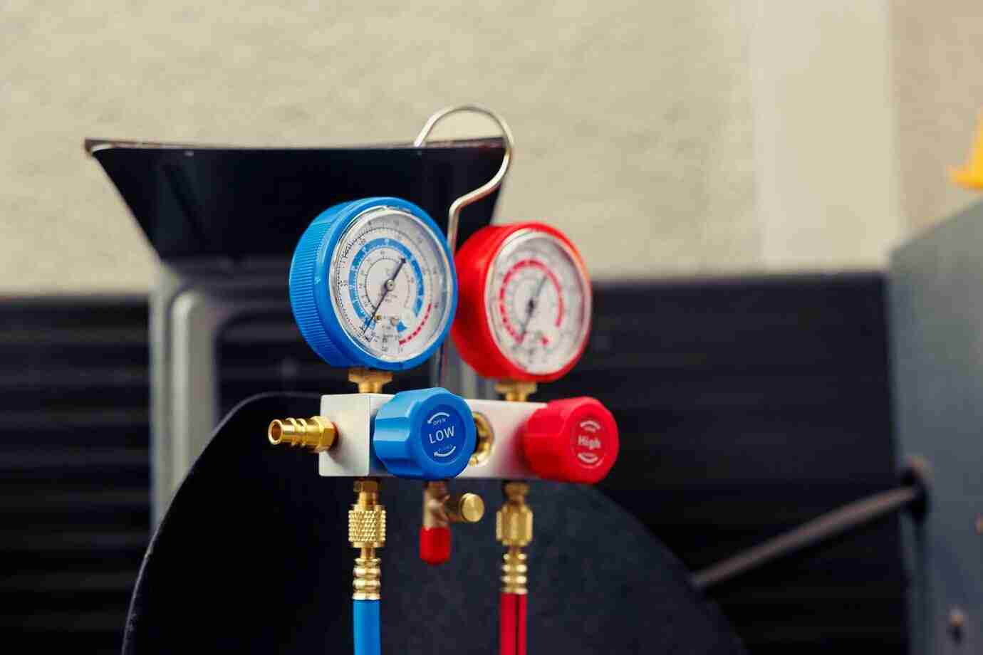 Hygrometers in Professional Water Mitigation